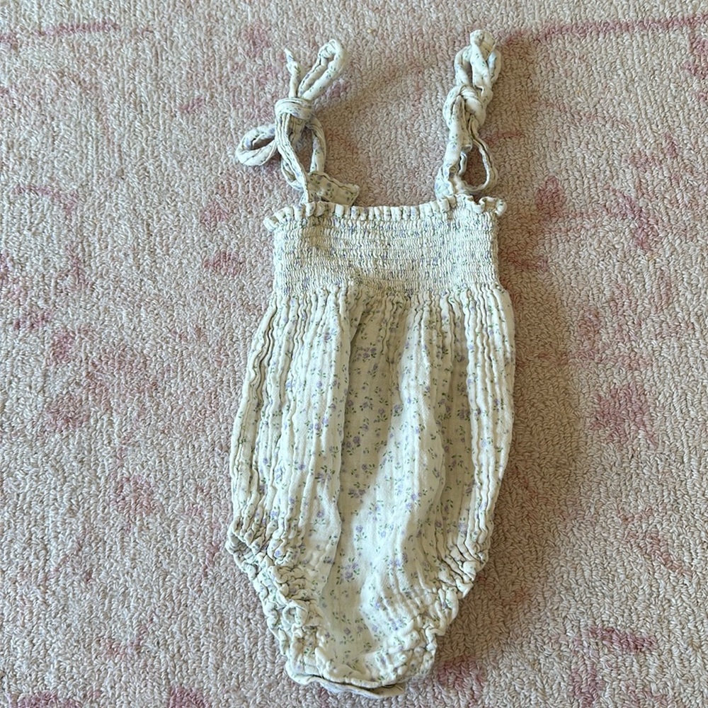 Nothing Fits But baby bubble romper size 12-24 months GUC